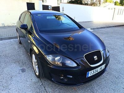 Usado Seat Leon Copa 105 CV (77 kW) 2012 Negro Berlina