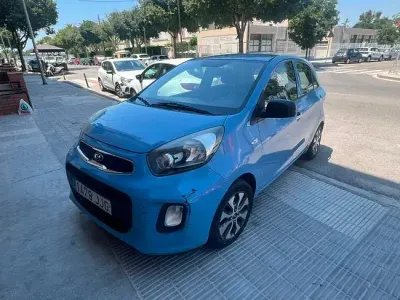 Usado Kia Picanto 65 CV (47 kW) 2015 Azul claro Utilitario