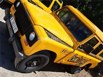 Usado Land Rover Defender 112 HP (82 kW) 1995 Amarelo SUV