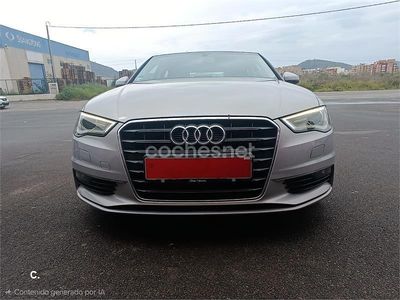 Usado Audi A3 Attraction 150 CV (110 kW) 2014 Gris / plata Berlina