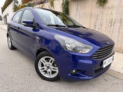 Usado Ford Ka Plus Ultimate 85 CV (62 kW) 2017 Azul Utilitario