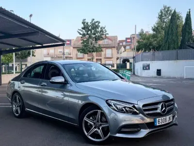 Usado Mercedes C220 Avantgarde 170 CV (125 kW) 2016 Gris / plata Berlina