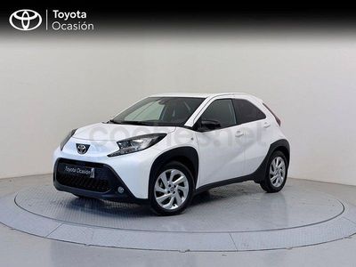Usado Toyota Aygo X Play 72 CV (52 kW) 2025 Blanco SUV