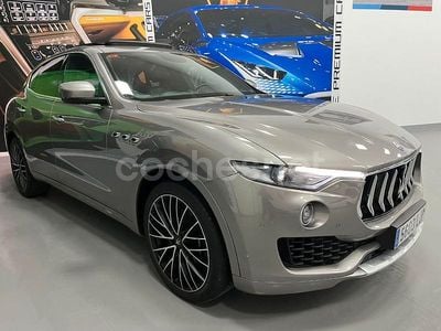 Gris / plata Usado 2016 Maserati Levante SUV | 31.999 € (Buen precio)
