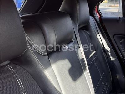 Usado Mercedes A180 Urban 109 CV (80 kW) 2015 Rojo Berlina