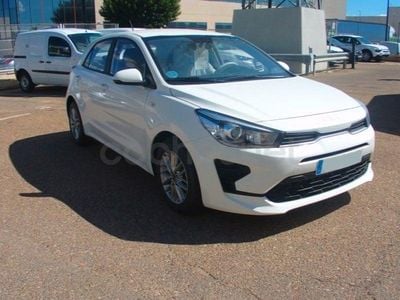Usado Kia Rio 84 CV (61 kW) 2021 Blanco Berlina