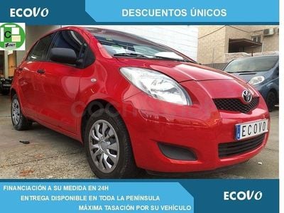 Usado Toyota Yaris Live 69 CV (50 kW) 2011 Rojo Utilitario