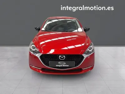 Usado Mazda 2 Homura-Line 90 HP (66 kW) 2023 Vermelho Sedan