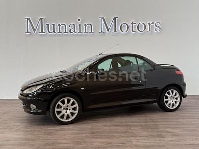 Negro Usado 2002 Peugeot 206 Descapotable | 2990 € (Precio justo)