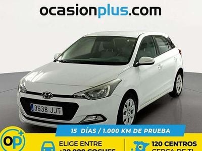 Usado Hyundai i20 75 CV (55 kW) 2015 Blanco Utilitario