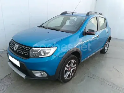 Usado Dacia Sandero 90 CV (66 kW) 2019 Azul Berlina