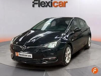 Usado Opel Astra Design & Tech 110 HP (80 kW) 2021 Preto Sedan