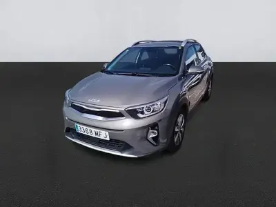 Usado Kia Stonic 120 HP (88 kW) 2023 Verde SUV