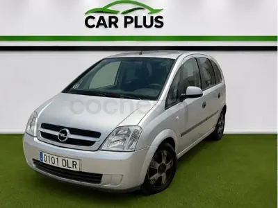 Usado Opel Meriva Cosmo 100 CV (73 kW) 2005 Gris / plata Monovolumen