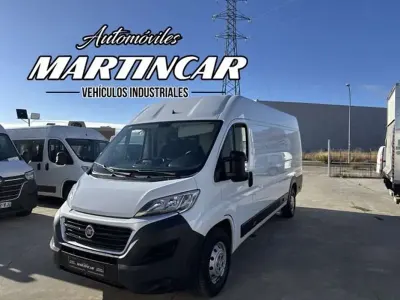 Usado Fiat Ducato 131 CV (96 kW) 2019 Gris Van