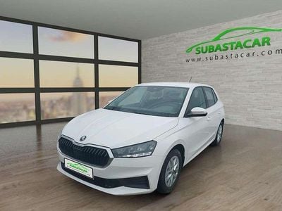Usado Skoda Fabia Ambition 80 CV (58 kW) 2022 Blanco Utilitario