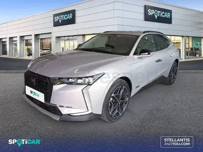 Usado DS Automobiles DS4 Crossback Rivoli 130 CV (95 kW) 2022 Gris / plata SUV