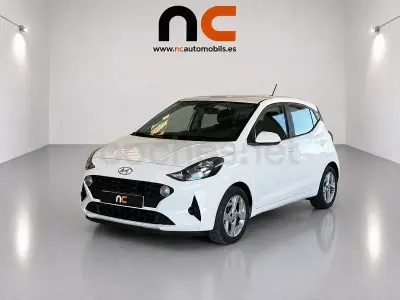 Usado Hyundai i10 67 CV (49 kW) 2022 Blanco Utilitario