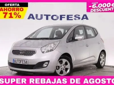 Usado Kia Venga 128 CV (94 kW) 2011 Gris Utilitario