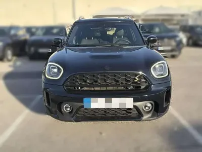 Usado Mini Cooper SE 91 kW (125 CV) 2022 Negro Utilitario