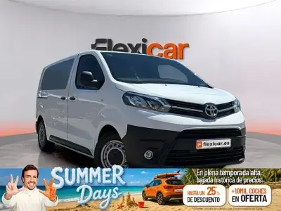 Usado Toyota Proace 102 CV (75 kW) 2024 Blanco Monovolumen