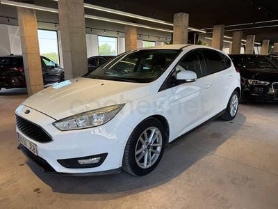 Usado Ford Focus Titanium 125 CV (91 kW) 2015 Blanco Berlina