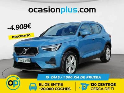 Begagnad Volvo XC40 Core 163 HK (119 kW) 2023 Blå SUV