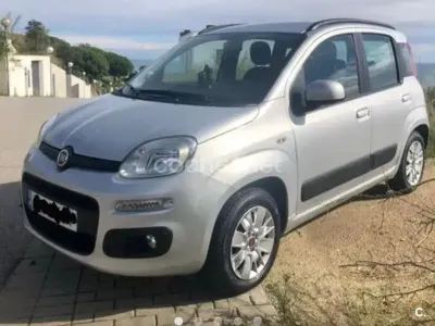 Usado Fiat Panda Lounge 69 CV (50 kW) 2017 Gris / plata Utilitario