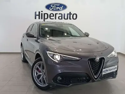 Usado Alfa Romeo Stelvio Executive 209 CV (153 kW) 2020 Gris SUV