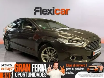 Usado Ford Mondeo Vignale 179 CV (131 kW) 2017 Gris Berlina