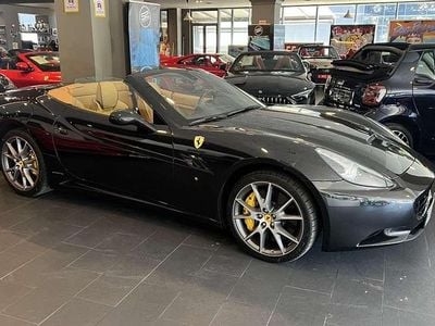 Usado Ferrari California 460 CV (338 kW) 2011 Negro Descapotable