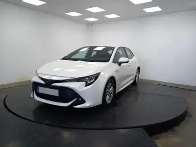 Usado Toyota Corolla Business Edition 122 CV (89 kW) 2021 Blanco Berlina
