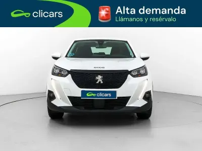 Usado Peugeot 2008 Active 101 CV (74 kW) 2021 Blanco SUV