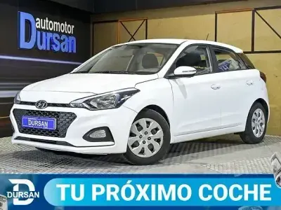 Usado Hyundai i20 75 CV (55 kW) 2019 Blanco Utilitario