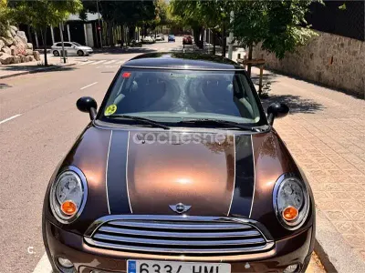 Usado Mini Cooper D 112 CV (82 kW) 2012 Marrón Utilitario