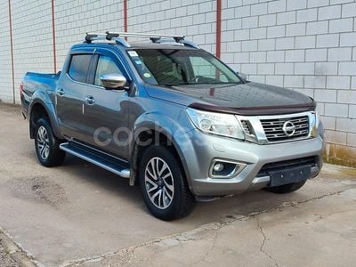 Usado Nissan Navara Tekna 190 CV (139 kW) 2018 Gris / plata Recogida