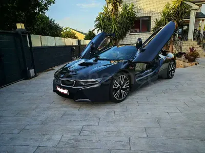 Usado BMW i8 374 CV (275 kW) 2018 Gris / plata Coupe