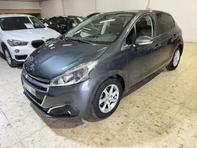 Occasion Peugeot 208 Access 82 PK (60 kW) 2016 Grijs Hatchback