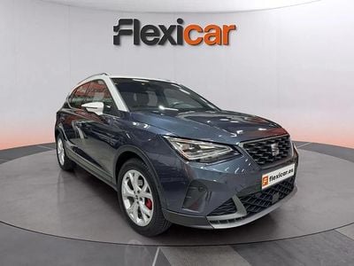 Usado Seat Arona FR 150 CV (110 kW) 2023 Gris SUV