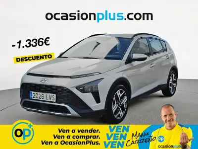 Usado Hyundai Bayon 100 CV (73 kW) 2021 Gris SUV