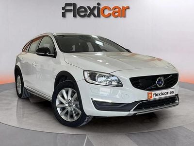 Usado Volvo V60 Momentum 150 CV (110 kW) 2017 Blanco Familiar