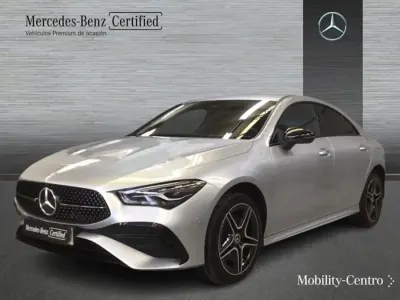 Usado Mercedes CLA250e 163 CV (119 kW) 2024 Plata hightech Coupe