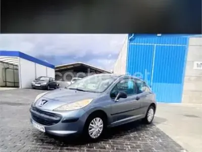 Usado Nissan Micra 80 CV (58 kW) 2010 Rojo Utilitario