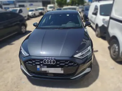 Usado Audi A3 Advanced Plus 116 CV (85 kW) 2025 Gris Berlina