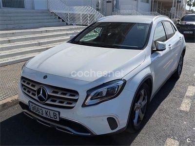 Usado Mercedes GLA180 122 CV (89 kW) 2018 Blanco SUV