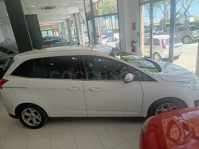 Usado Ford C-MAX Titanium 115 CV (84 kW) 2011 Blanco Monovolumen