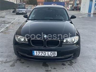 Usado BMW 118 122 CV (89 kW) 2008 Negro Utilitario