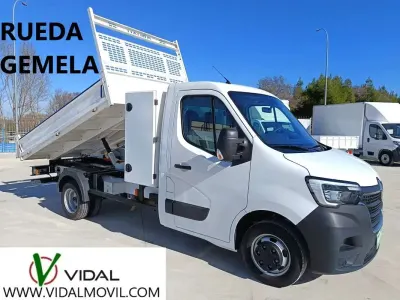 Usado Renault Master 145 CV (106 kW) 2023 Blanco Monovolumen