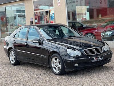 Negro Usado 2001 Mercedes C270 Avantgarde Berlina | 6600 € (Un poco caro)