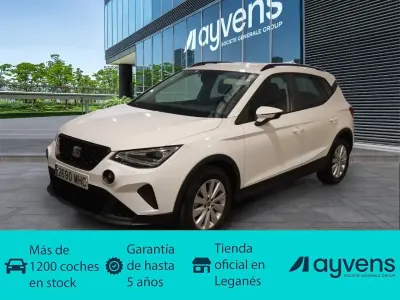 Usado Seat Arona Style 110 CV (80 kW) 2023 Blanco SUV